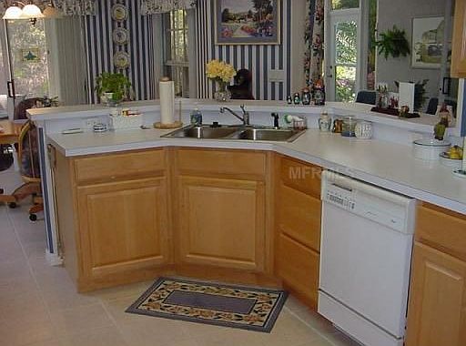 4th image of 636 High Vista Dr