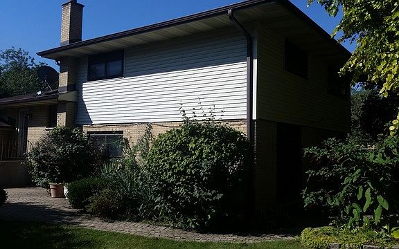 4th image of 562 Debra Dr