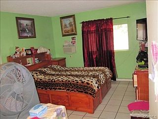 2nd image of 3256 Josephine St