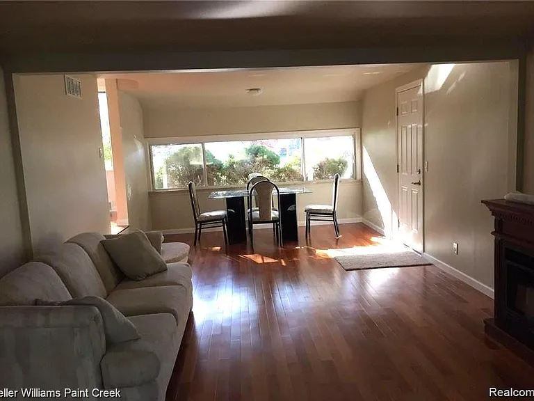 1886 Ruby Ave — Photo 10