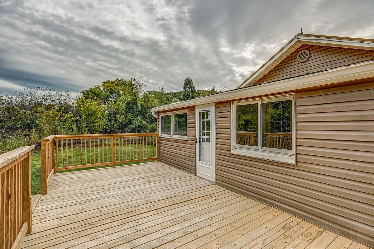 Building Photo - 124 Harber Ln