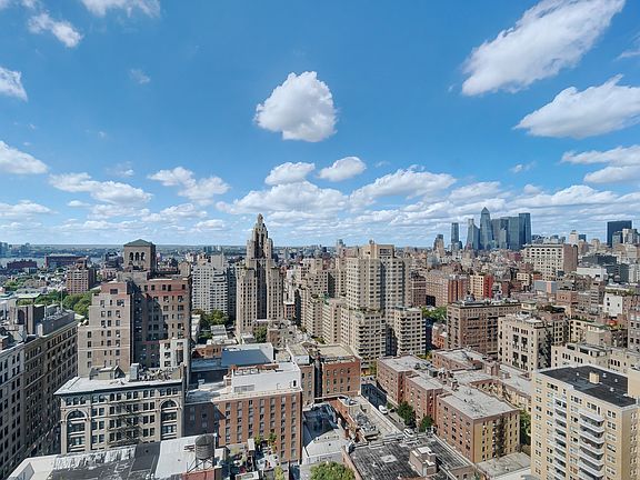 5th image of 300 Mercer St APT 29L