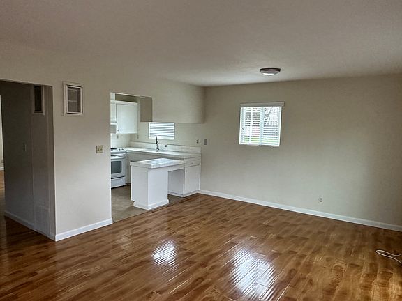 2nd image of 10192 Park Cir W APT 1
