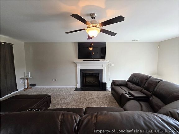 2nd image of 216 Rockingham St