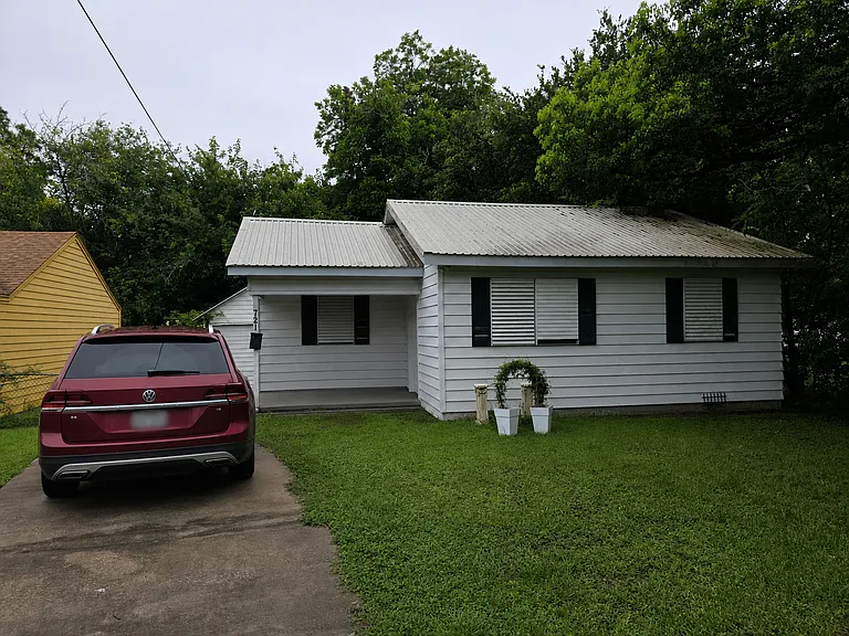 721 Roosevelt St — Photo 1