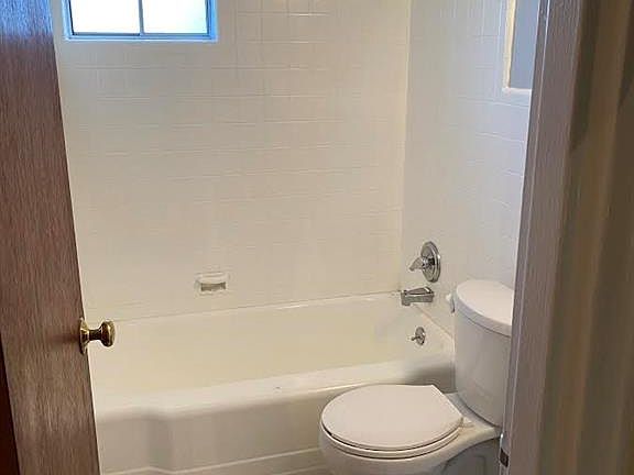 5th image of 10 S Henry St APT 1