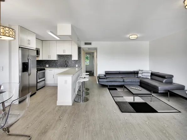 17 Fanshaw A, Boca Raton, FL