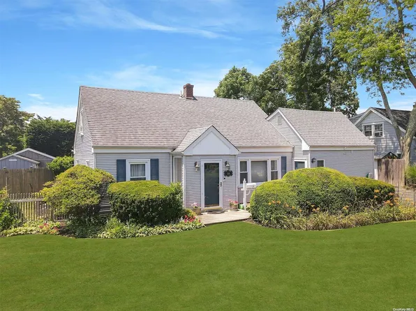 164 Cedar Avenue, Islip, NY 11751