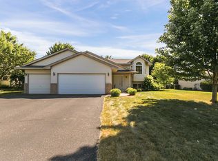 1039 Briar Glen Ln, Woodbury, MN 55129