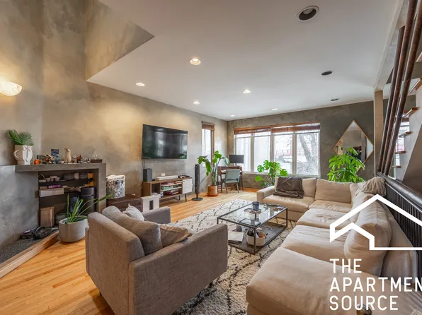 1230 W Augusta Blvd, Chicago, IL 60642