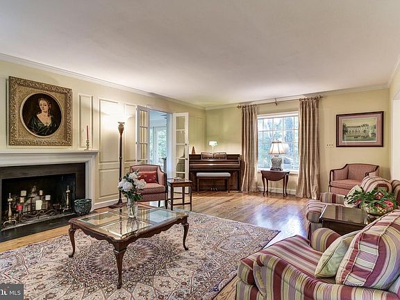 5th image of 9104 Kittery Ln