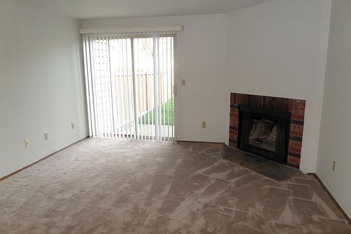 5th image of 2714 I St NE