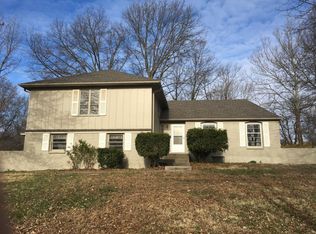 8654 Woodson Dr, Overland Park, KS 66207