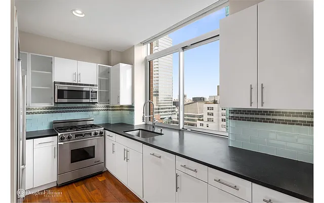 Rented by Douglas Elliman | media 13