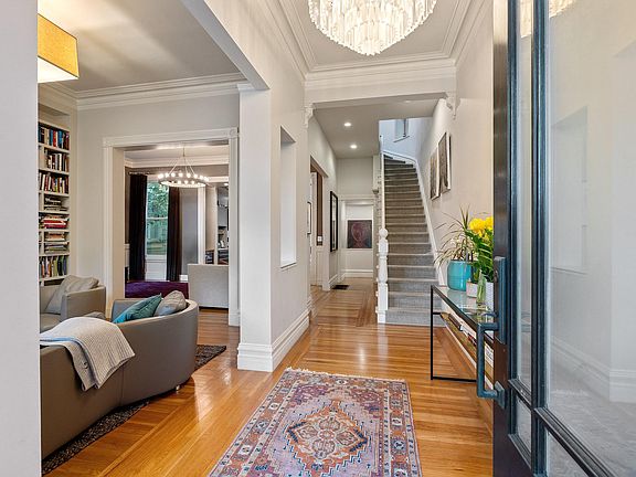 2nd image of 2866 Pine St #2868