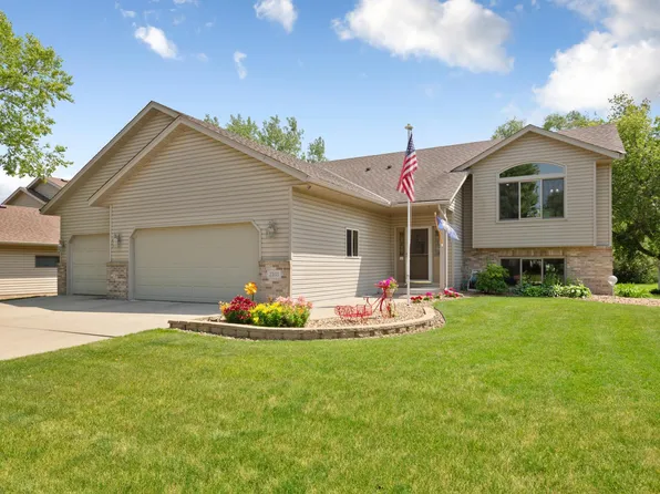 2103 Kennedy Dr, Faribault, MN 55021