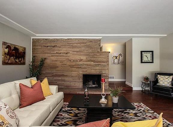 4th image of 836 S Montezuma Way