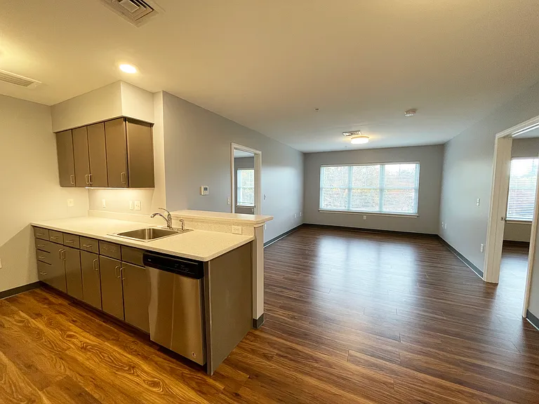 The Ridge at Eastern Trails Apartments — Photo 37