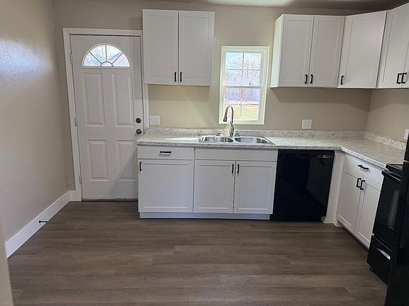 Kitchen
Stove and Fridge to Right