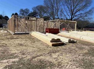 915 County Road 37, Lindale, TX 75706