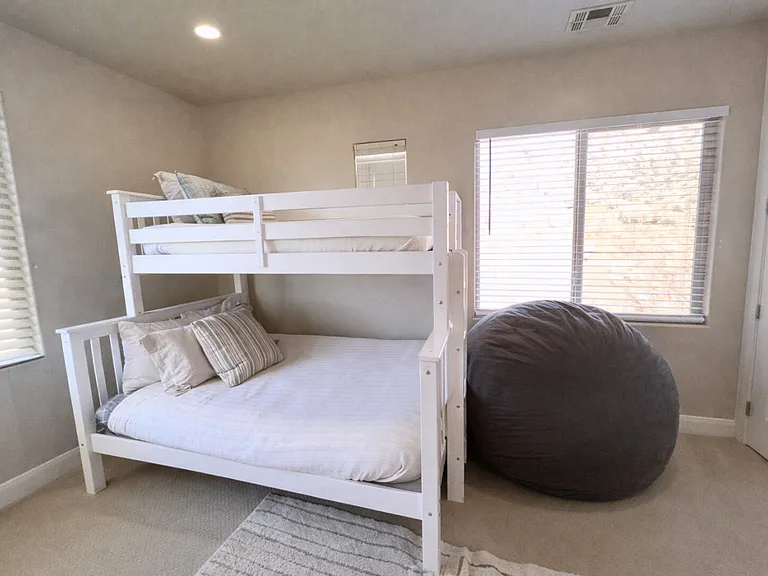 N Coral Ridge Dr — Photo 31