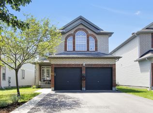 104 Strathcarron Cres, Ottawa, ON K2K0C7