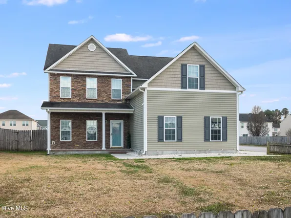 302 Esquire Drive, Richlands, NC 28574