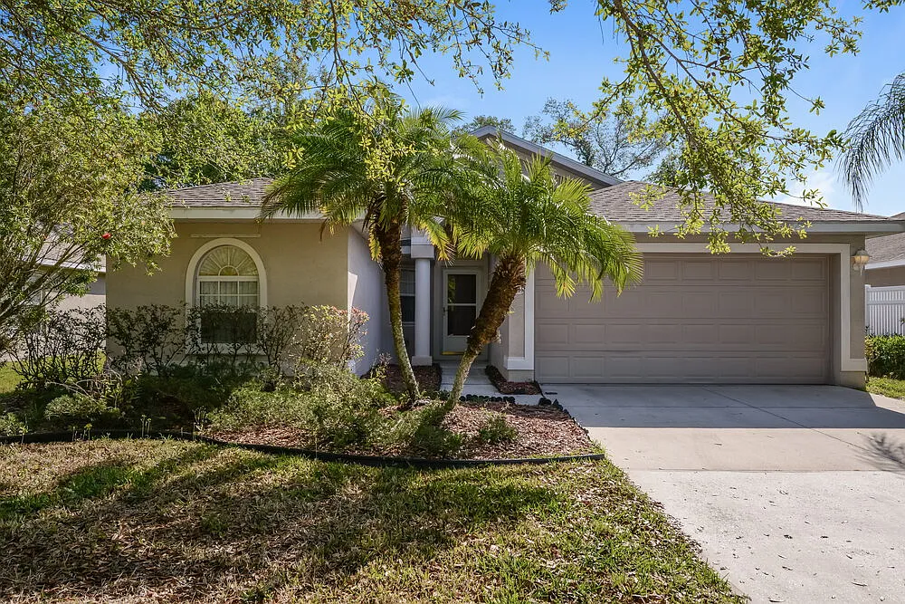 3 bed, 2.0 bath, 1713 sqft, $3,560 — Photo 1