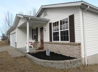 90 Saxony Dr, Troy, MO 63379