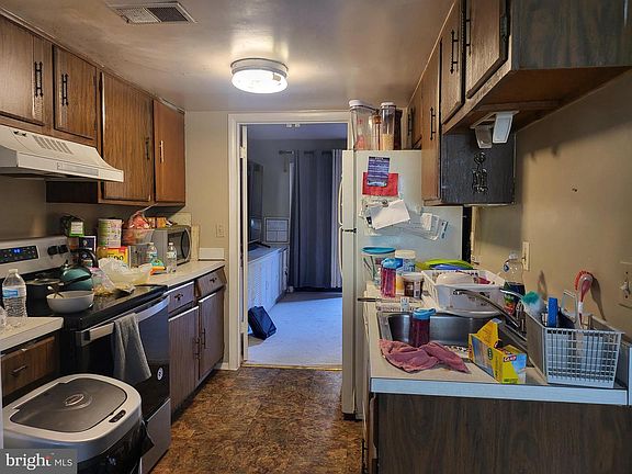 5th image of 8726 Brae Brooke Dr