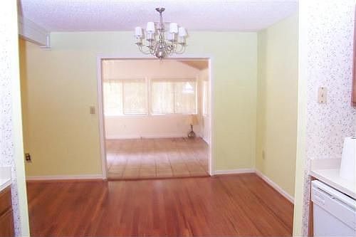 5th image of 2982 Nantuckett Ave