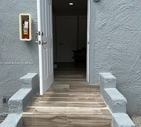 2nd image of 922 NW 2nd St #2