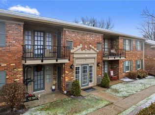 1110 Chatham Park Dr APT F, Pittsburgh, PA