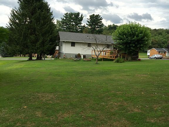 3rd image of 15757 Pineview Dr