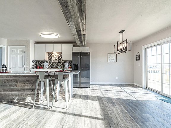 4th image of 3309 Crestline Circle
