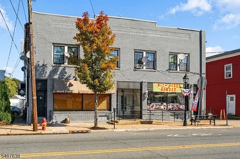 105 Main St
