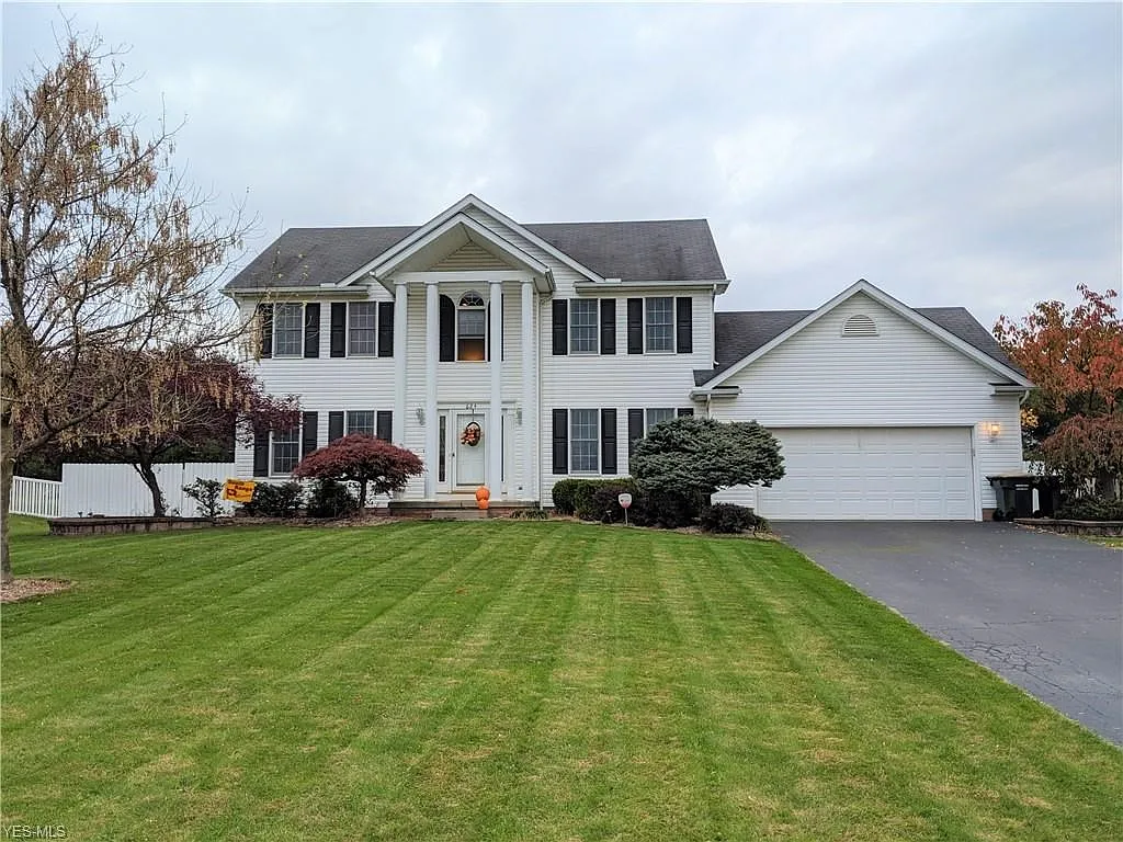 624 Westfield Dr photo 1
