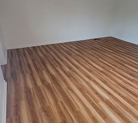 4th image of 8108 Summerdale Ave Floor 1