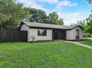 1315 Darlene Ln, Arlington, TX 76010