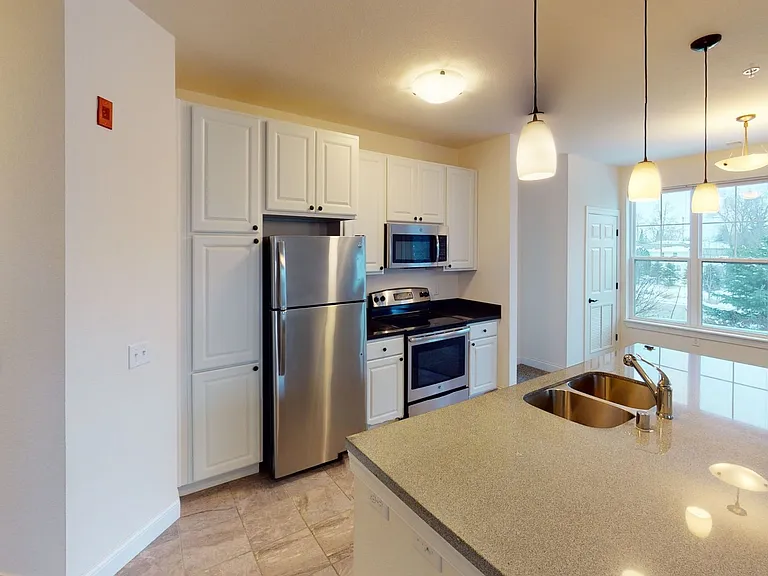 Delafield Woods Apartments — Photo 65