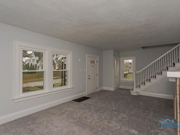 3rd image of 1312 Thatcher Dr