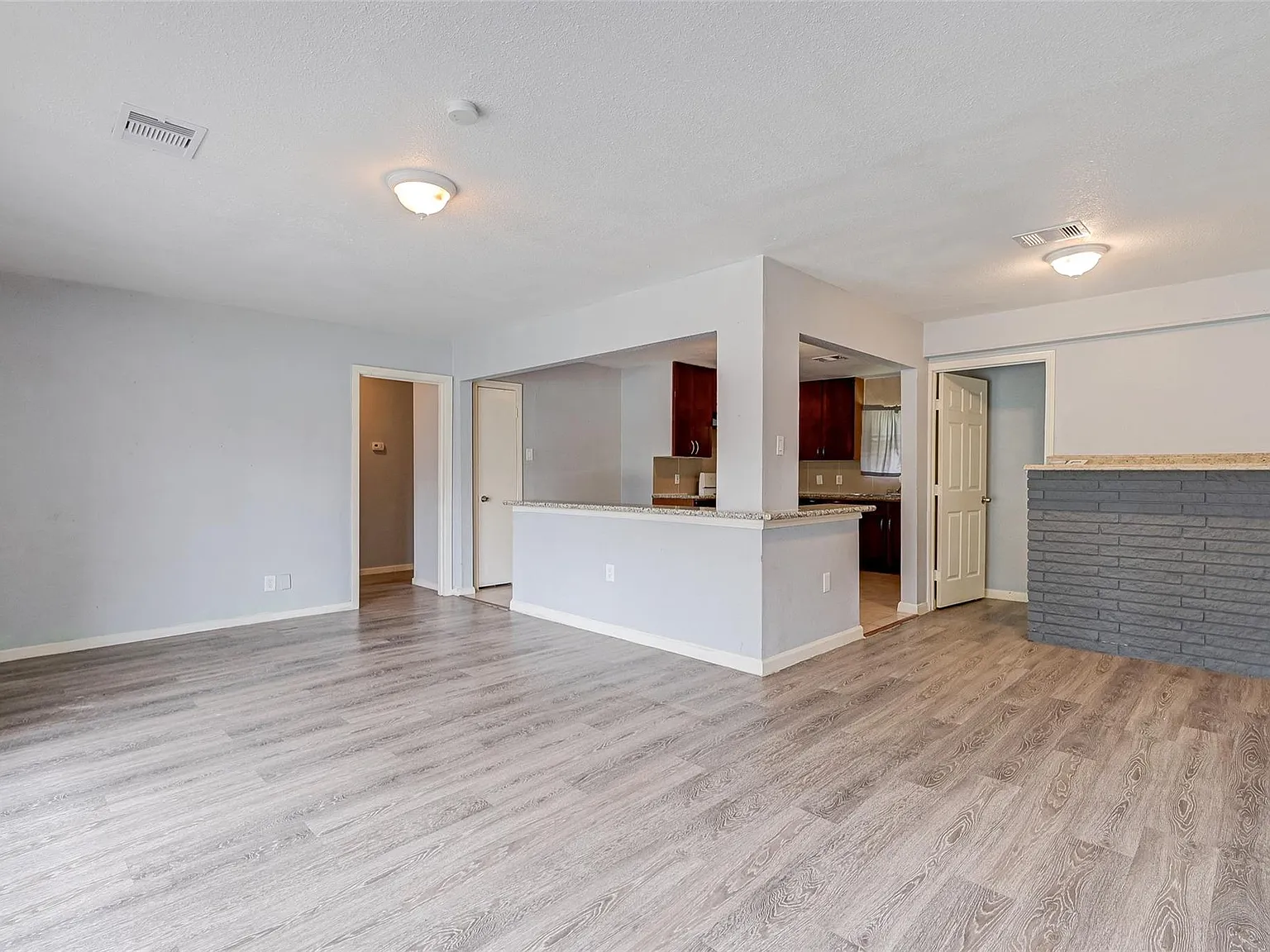 4 bed, 2.0 bath, 1565 sqft, $1,695 — Photo 4