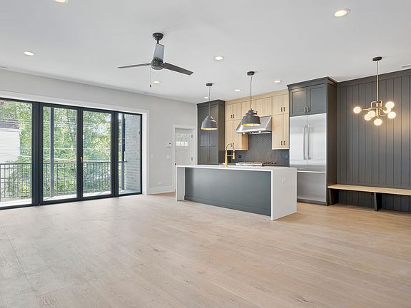 3rd image of 3651 N Damen Ave #3