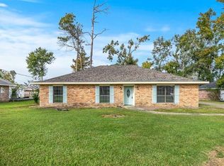 4812 Riverridge Dr, Lake Charles, LA 70605