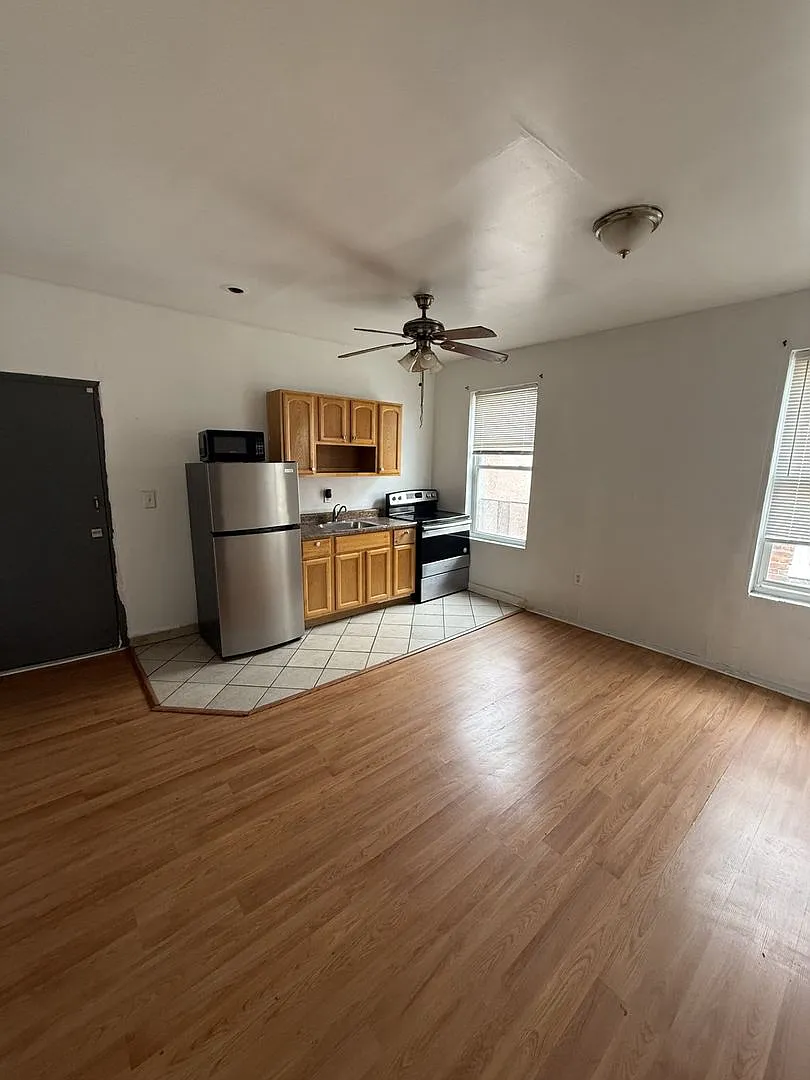 5119 Chestnut St — Photo 4
