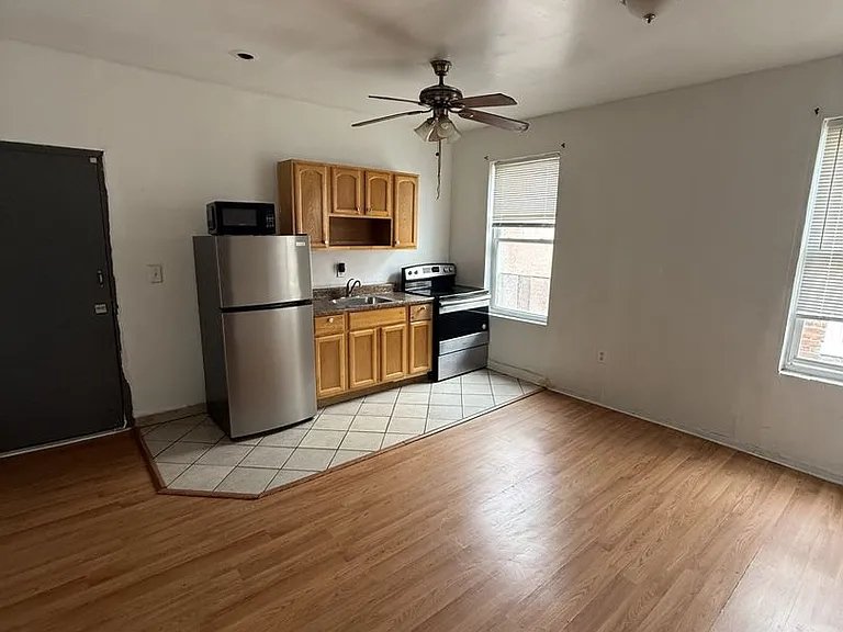 5119 Chestnut St — Photo 4