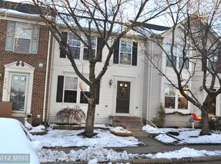 7008 Rogue Forest Ln, Gainesville, VA 20155