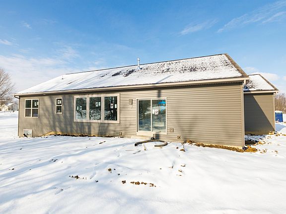 2nd image of 964 E Hawthorn Ln