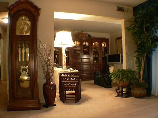 5th image of 2046 Saint Johns Ave APT 4C