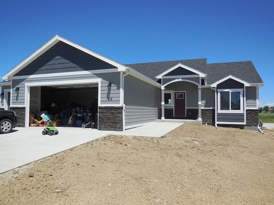 2nd image of 45 Parkside Cir